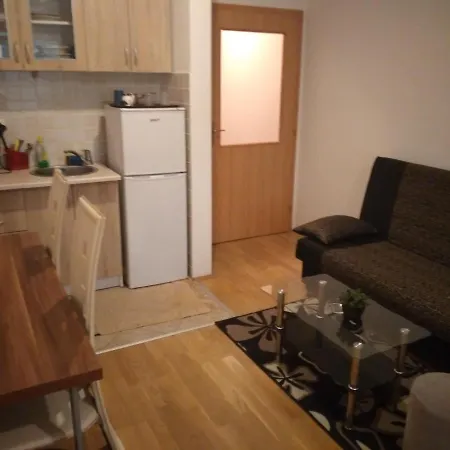 شقة Apartman T &k
